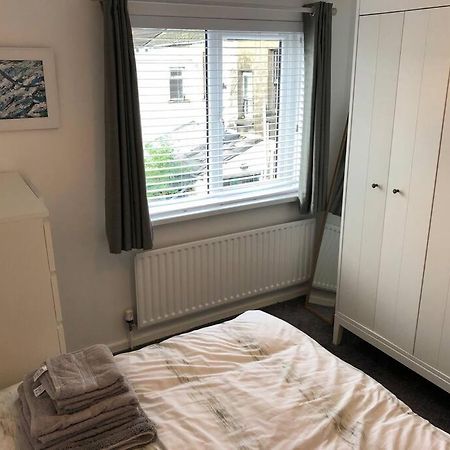 Revamped Holywood Town Centre House Apartment ภายนอก รูปภาพ