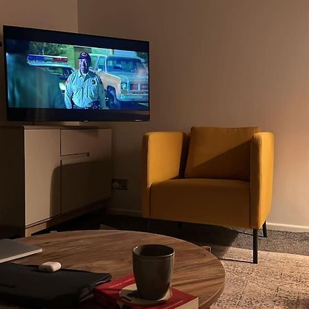 Revamped Holywood Town Centre House Apartment ภายนอก รูปภาพ