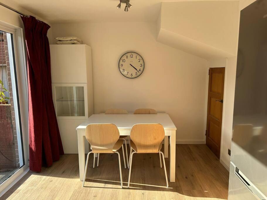 Revamped Holywood Town Centre House Apartment ภายนอก รูปภาพ